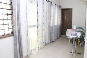 Interior - Family Guesthouse close to the beach and Junction Mall  in Sakumono, Tema/Accra. (Accra)