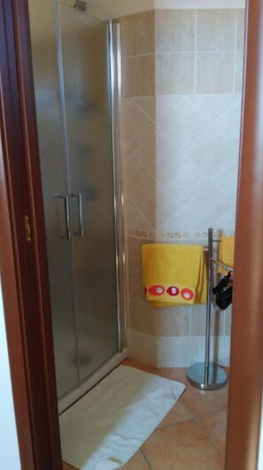 Hair dryer, bidet, towels, soap - B&B L'Abete (Guspini)