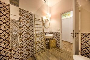 Studio, Kitchen | Bathroom shower