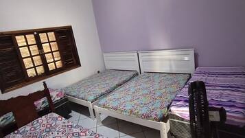 3 bedrooms, iron/ironing board, WiFi (free)