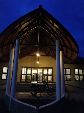 Fachada de la propiedad