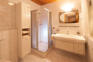 Towels, toilet paper - Krepperhütte (Volders)