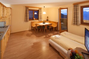Apartment (6 Adults) | Living area - Krepperhütte (Volders)