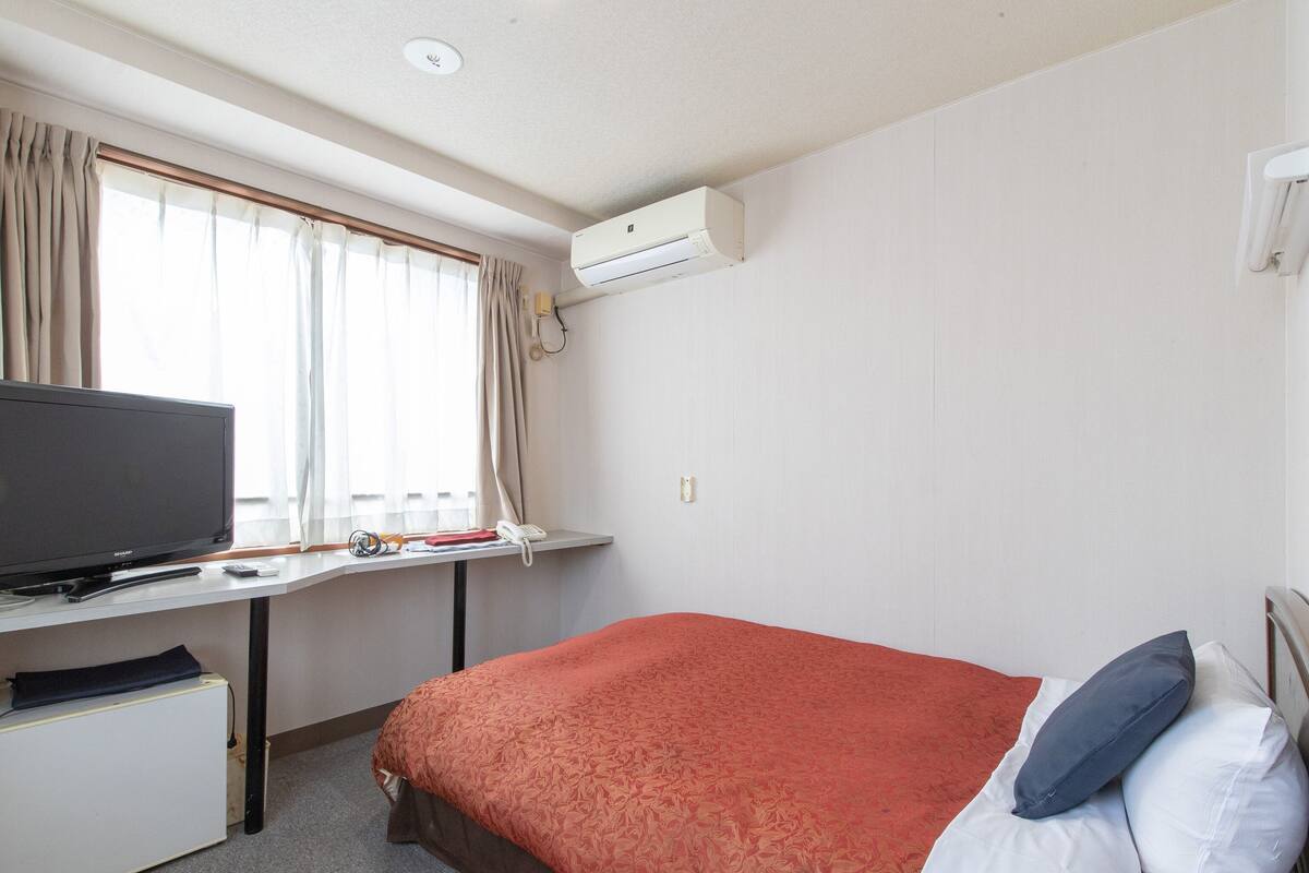 单人房, 吸烟房 | 免费 WiFi、床单