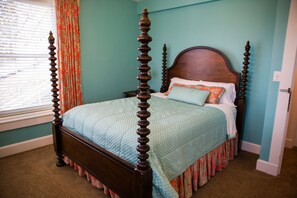 Standard Room, 1 Queen Bed, Non Smoking (Oak Tree Room. 1 bedroom)