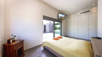 Vila, 4 quartos, piscina particular | 4 quartos, individualmente decorados, individualmente mobiliados