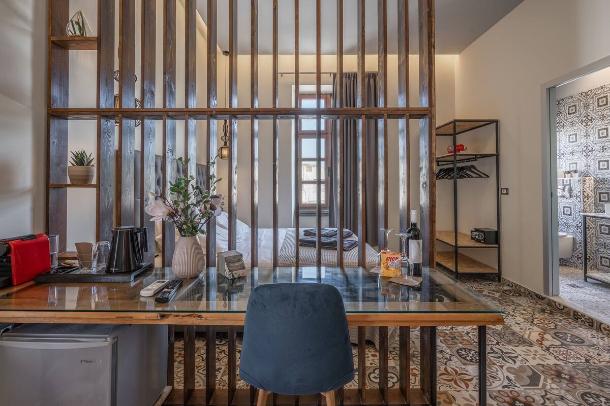 豪華套房 | 意大利 Frette 床單、高級寢具、Tempur-Pedic 床墊、迷你吧