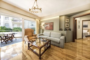 Premium Apartment, 1 King Bed with Sofa bed, Non Smoking, Kitchen | Living area | 42-inch flat-screen TV with digital channels, Smart TV, Netflix