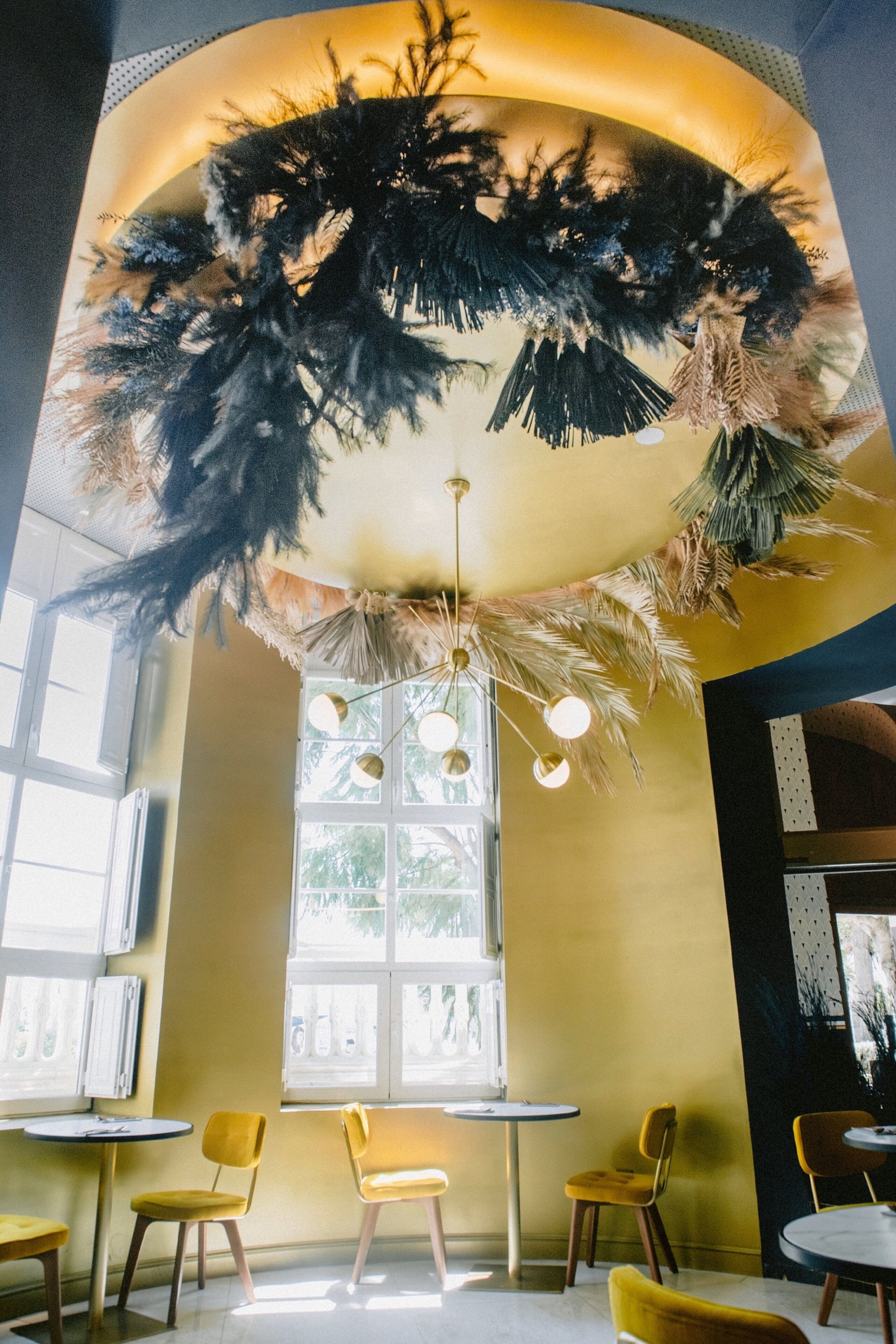 Daily buffet breakfast (EUR 19 per person)