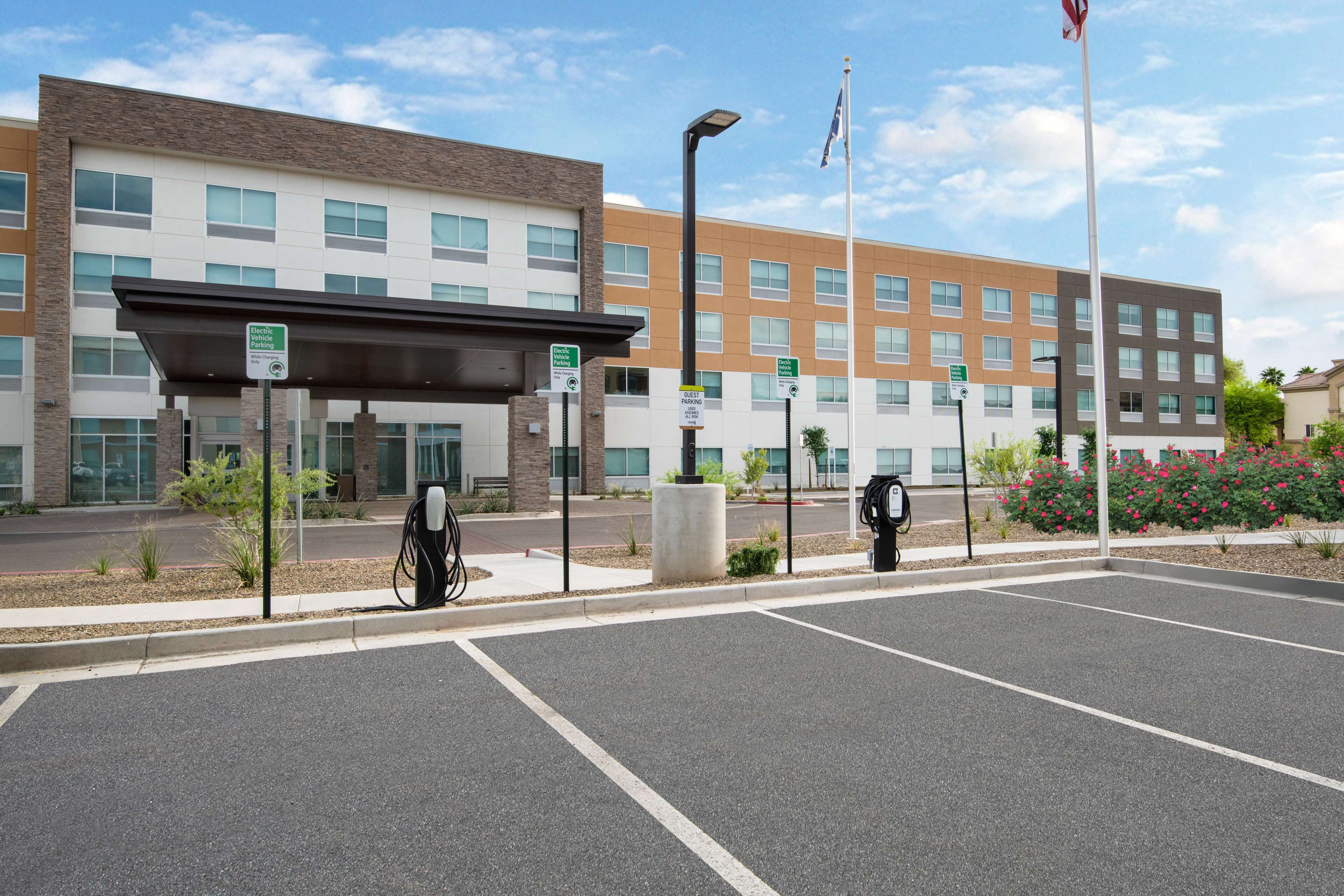 Photo - Home2 Suites By Hilton Phoenix Airport North, Az