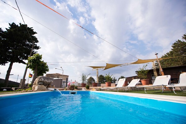 Seasonal outdoor pool - Cosi Priziusi B&B Relais (Vizzini)