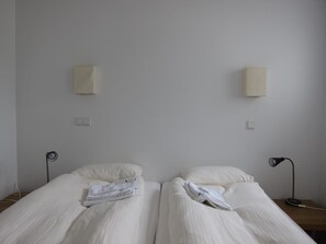 Double or Twin Room | Free WiFi, bed sheets - Brekka í Lóní Farm Stay (Stafafell)