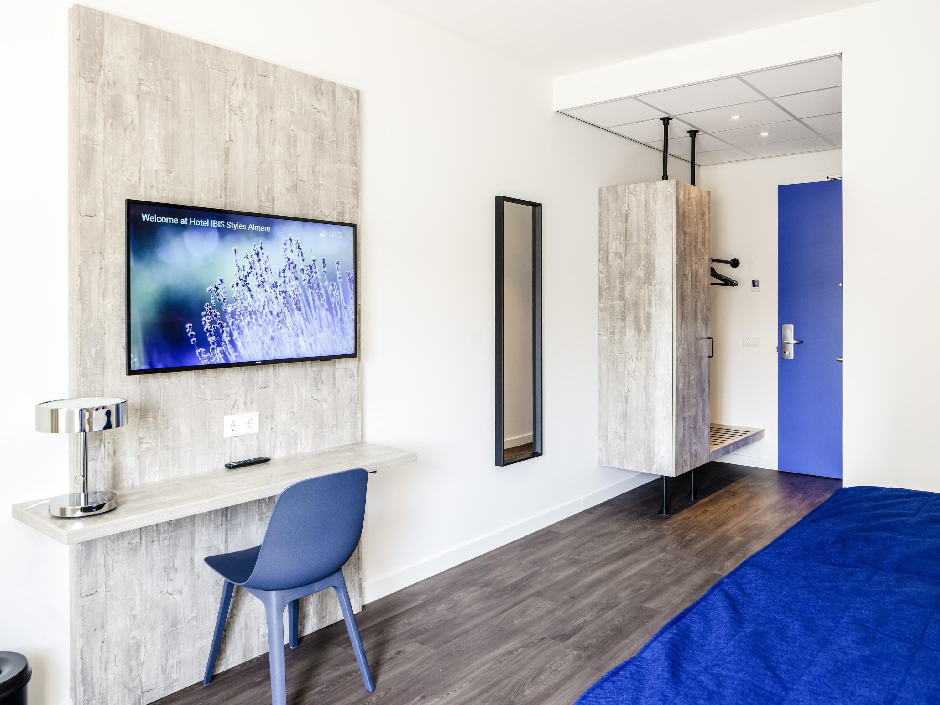 Deluxe Room, 2 Twin Beds | In-room safe, individually decorated, desk, laptop workspace