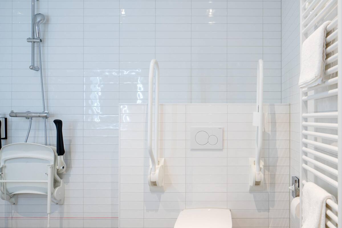 in-room safe, individually decorated, desk, laptop workspace