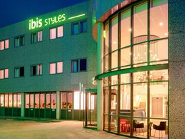 Caja de seguridad en la habitación y decoración personalizada