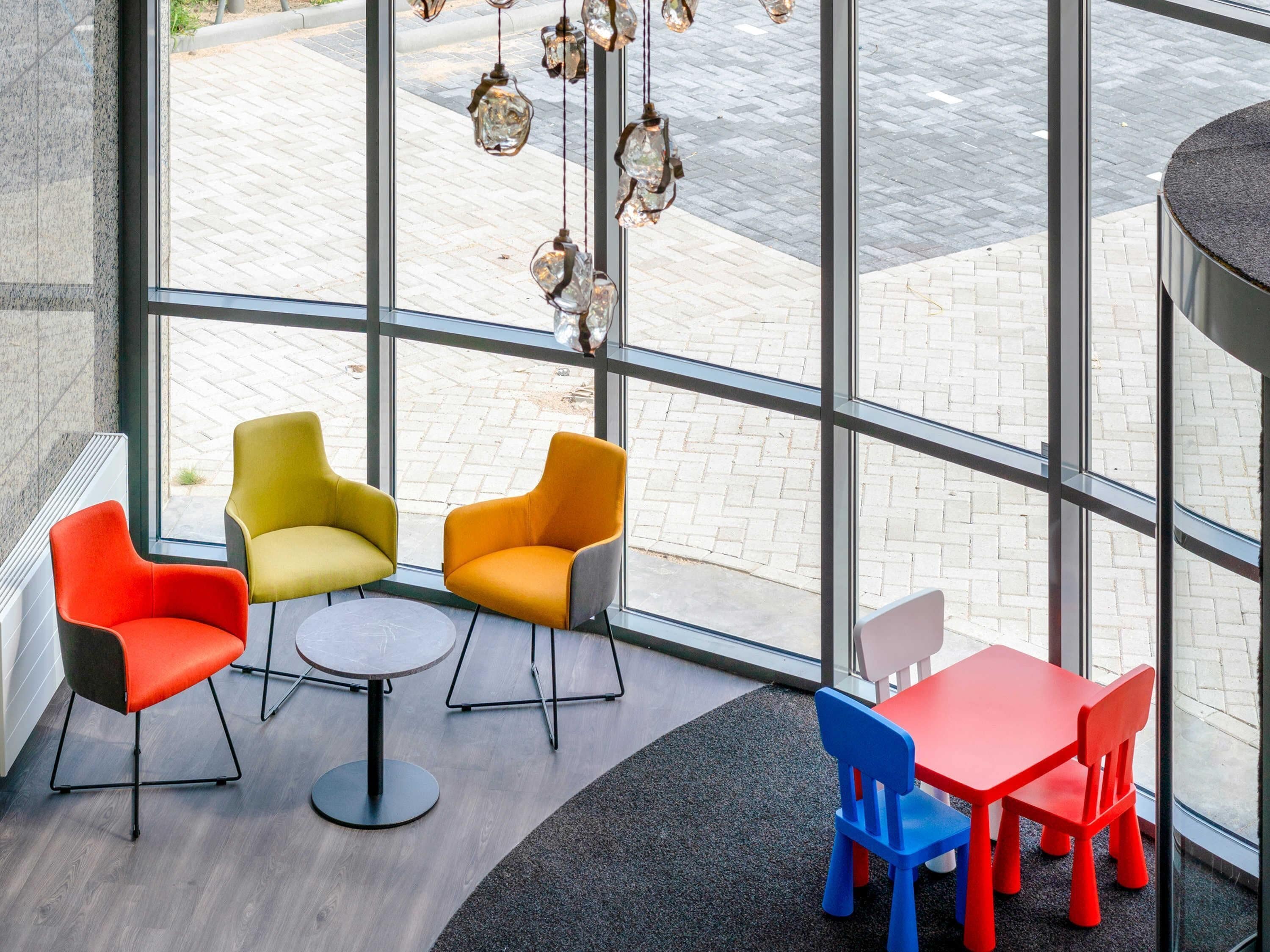 Studio - 2 enkelsängar | Värdeförvaringsskåp på rummet, individuell inredning och skrivbord