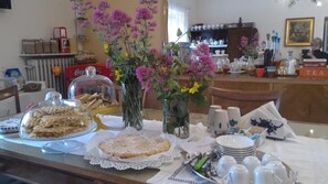 Free daily local cuisine breakfast