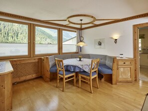 Essbereich im Zimmer