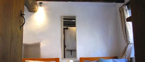 Twin Room | Individually decorated, individually furnished, soundproofing