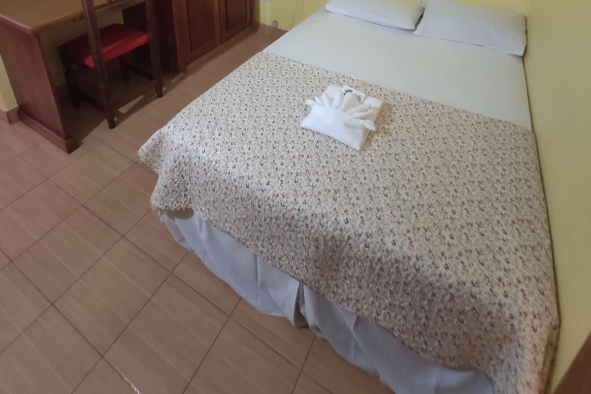 Classic Double Room | Bed sheets
