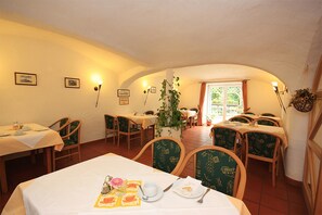 Petit déjeuner buffet compris tous les jours