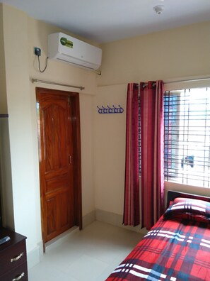 Chambre de base double | SystĂšme dâinsonorisation, accĂšs au Wi-Fi (inclus)