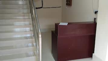 Quầy tiếp tân