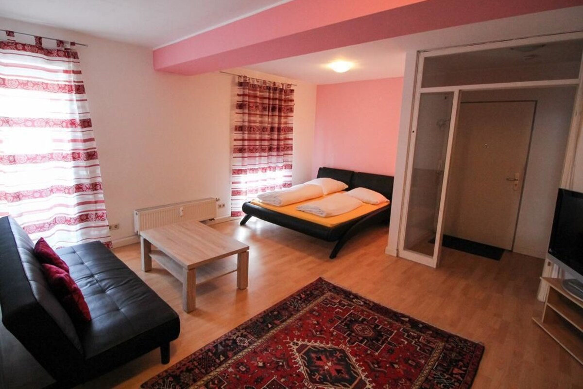 Apartment, 2 Bedrooms | WiFi (free), bed sheets