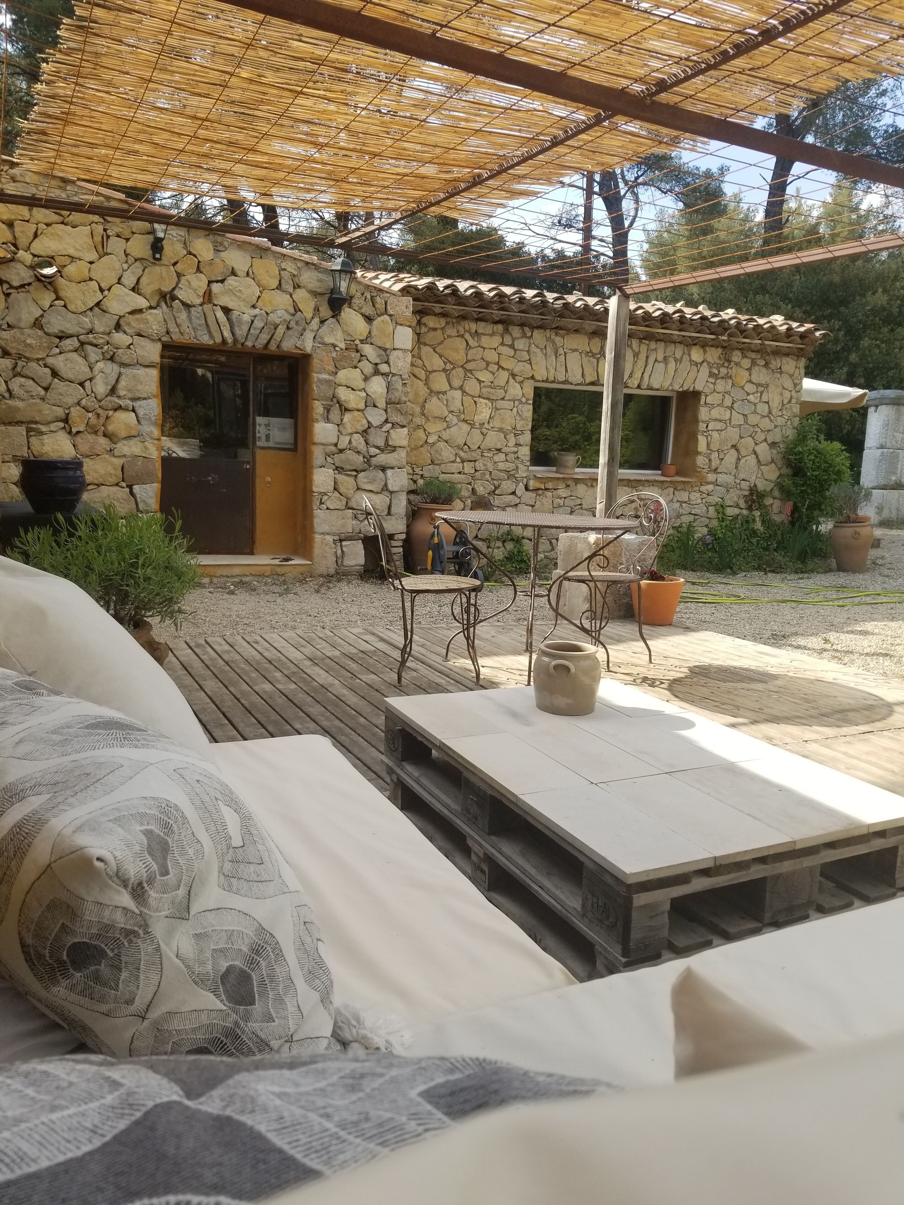 Studio phong cách cổ điển | Trang trí khác biệt, trang bị nội thất với thiết kế riêng biệt 