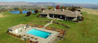 Pond Suite at Chateau Valhalla