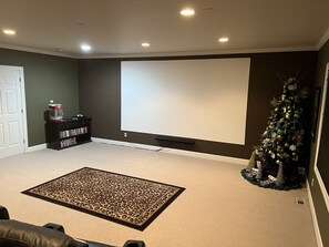 Interior - Pond Suite at Chateau Valhalla (Selah)