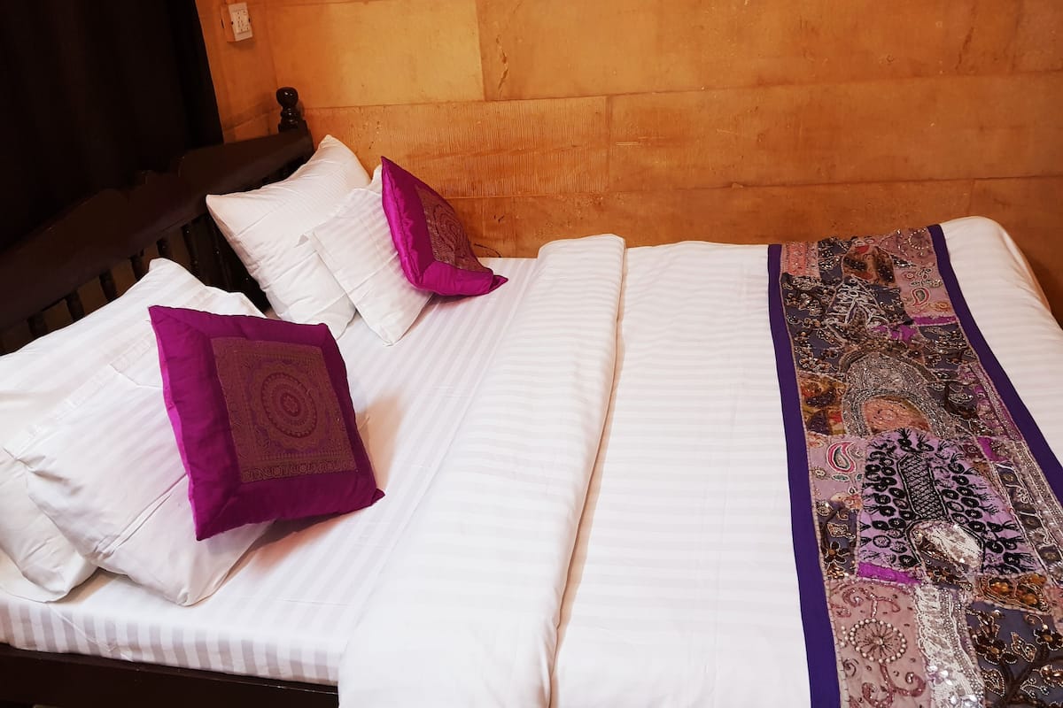 Basic Double Room | Free WiFi