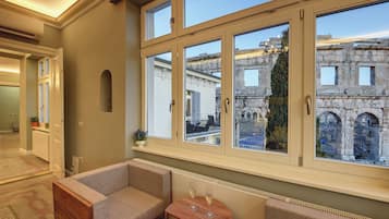 Appartement Luxe | Matelas mémoire de forme, coffres-forts dans les chambres