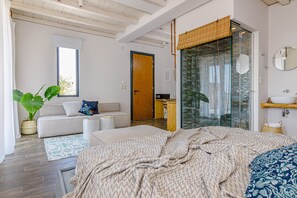 The Maquis Suite with Private Pool | Regadera en el baño