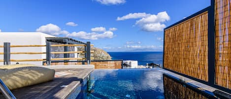 The Argan Suite with Private Pool | 阳台景观