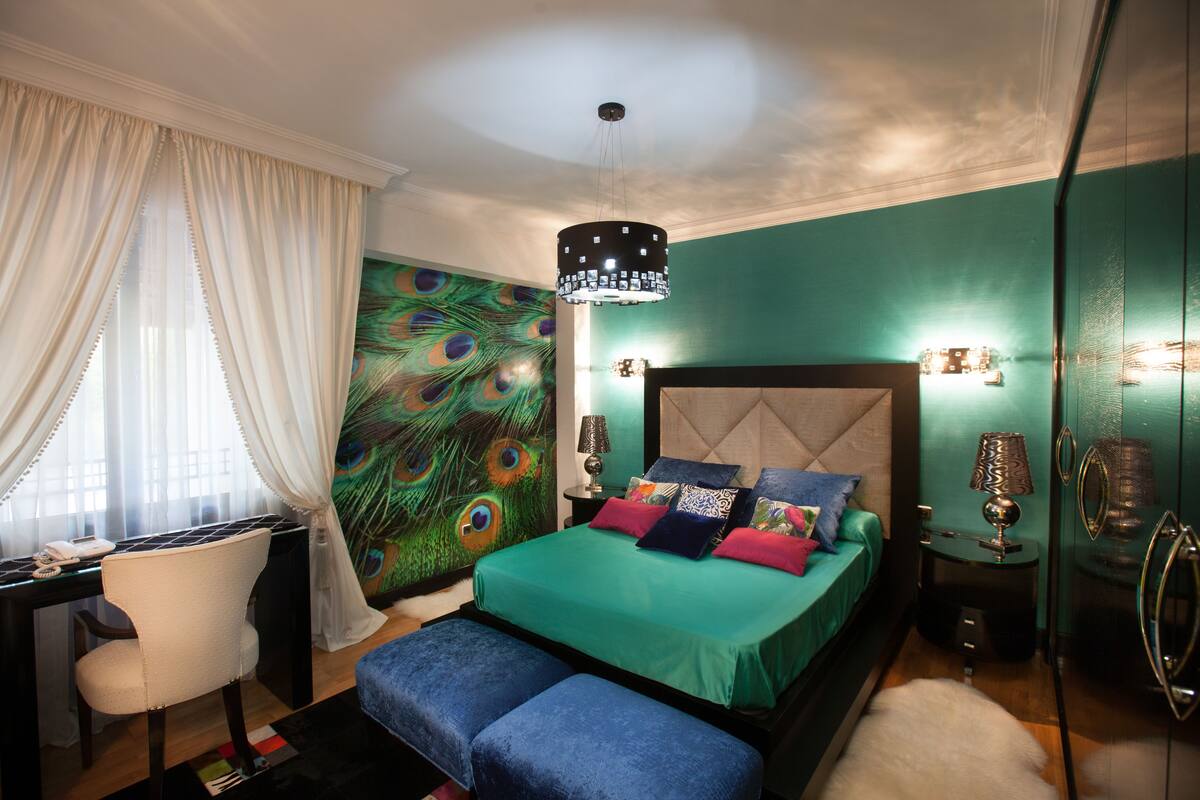 Habitación de lujo doble (Esmeralda) | Caja fuerte, cortinas opacas, wifi gratis y ropa de cama