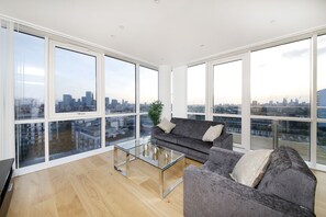Unclassified image, 4 of 14, button - Citadel Residences Hoey Court (London)