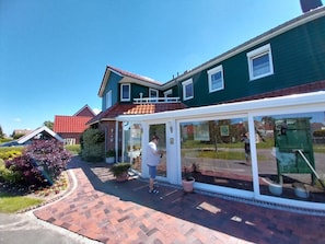 Façana frontal de l'allotjament