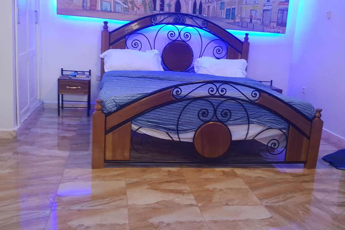 Deluxe suite, 1 slaapkamer | 1 slaapkamer, individueel gedecoreerd, een laptopwerkplek