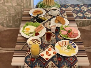 Breakfast buffet - saf inn (Baku)