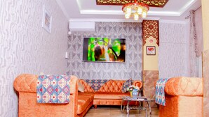 Unclassified image, 4 of 38, button - saf inn (Baku)