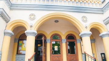 Mặt tiền nơi lưu trú