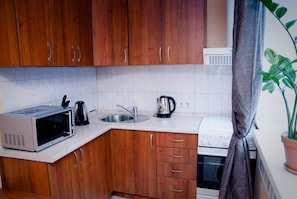 Fridge, microwave