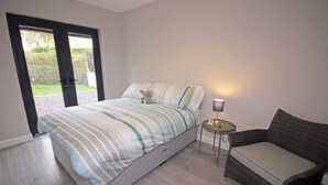 Habitación doble | Tabla de planchar con plancha, wifi gratis, ropa de cama