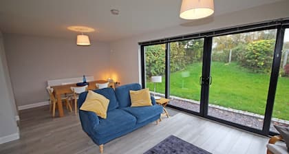 Malone Premium Cottage City Centre Access