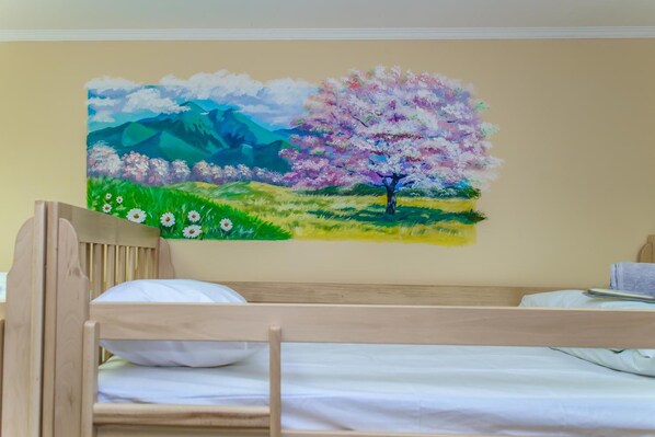 Iron/ironing board, free WiFi, bed sheets - BOTANIC Globus - Hostel (Kyiv)