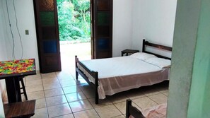 三人房 | 1 間臥室、床單