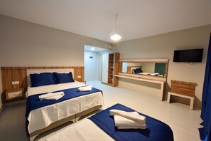 Desk, blackout drapes, soundproofing, free WiFi