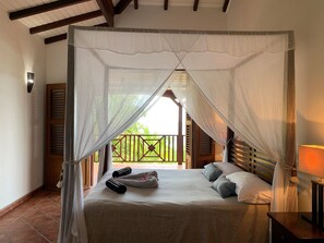 5 bedrooms, in-room safe, desk, iron/ironing board - Between luxury and authenticity.  Beautiful sea view property, 100m from the beach. (Deshaies)