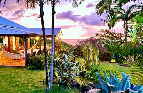 Between luxury and authenticity.  Beautiful sea view property, 100m from the beach.